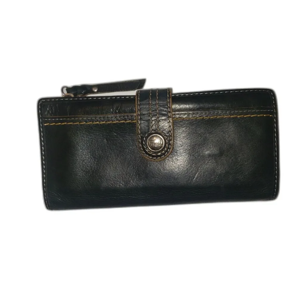 Fossil weekender checkbook